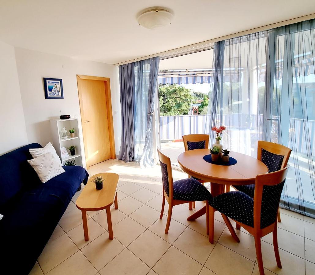 Sea View App Mirta Apartment Umag Exterior photo